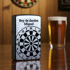 Zippo dardos tu texto